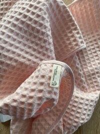 Банное полотенце розовое 70×140 см с кружевом — подарок